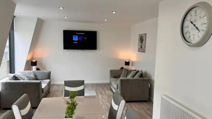 Monthly Stays Liverpool Exterior photo